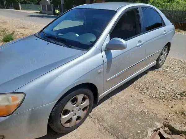 Gri Utilizat 2007 Kia Cerato 2 Berlinǎ | 1.700 EUR - Imagine 1/4
