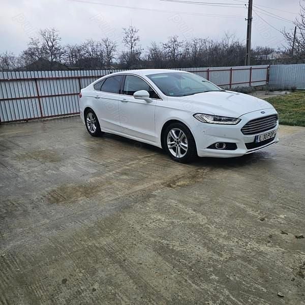 Second-hand Ford Mondeo 150 CP (110 kW) 2015 Alb Hatchback