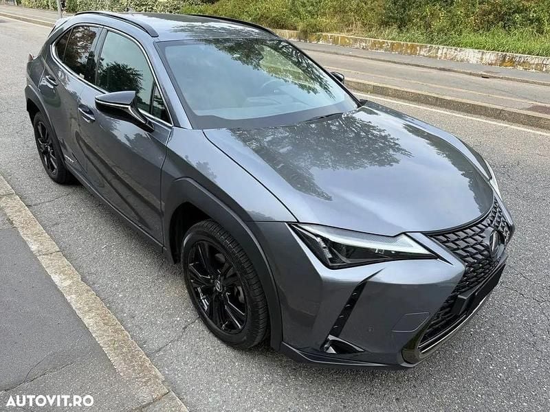 Culoarenegru Utilizat 2021 Lexus UX 250h Executive Line SUV | 26.500 EUR (Puțin scump) - Imagine 1/4