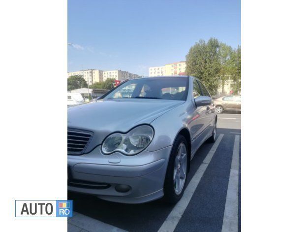 Gri Utilizat 2003 Mercedes C200 Berlinǎ | 3.750 EUR - Imagine 1/4