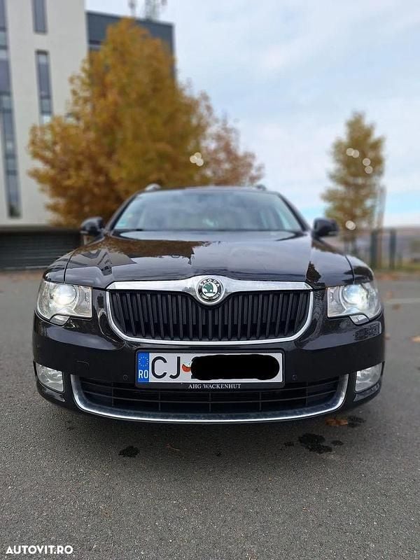 Culoarenegru Utilizat 2013 Skoda Superb Ambition Break | 8.100 EUR (Preț bun) - Imagine 1/4
