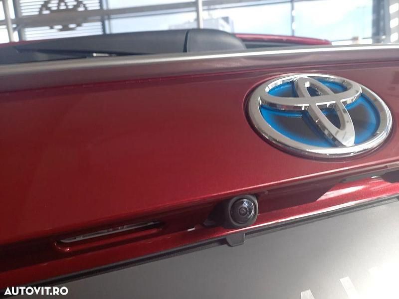 Nouă Toyota RAV4 Luxury 222 CP (163 kW) 2025 Culoareargint SUV