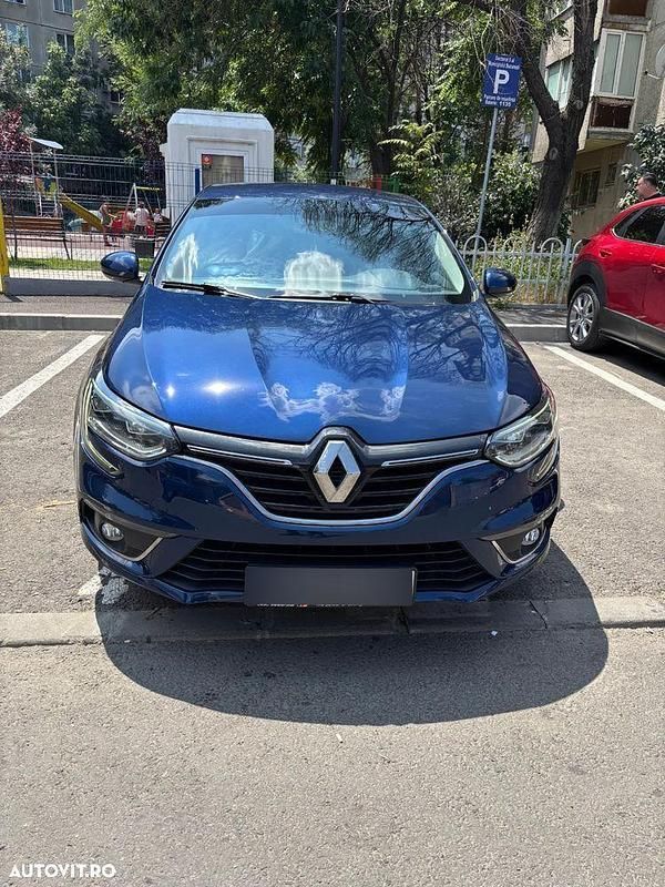 Albastru Utilizat 2020 Renault Mégane IV Intens Hatchback | 13.400 EUR (Preț OK) - Imagine 1/4
