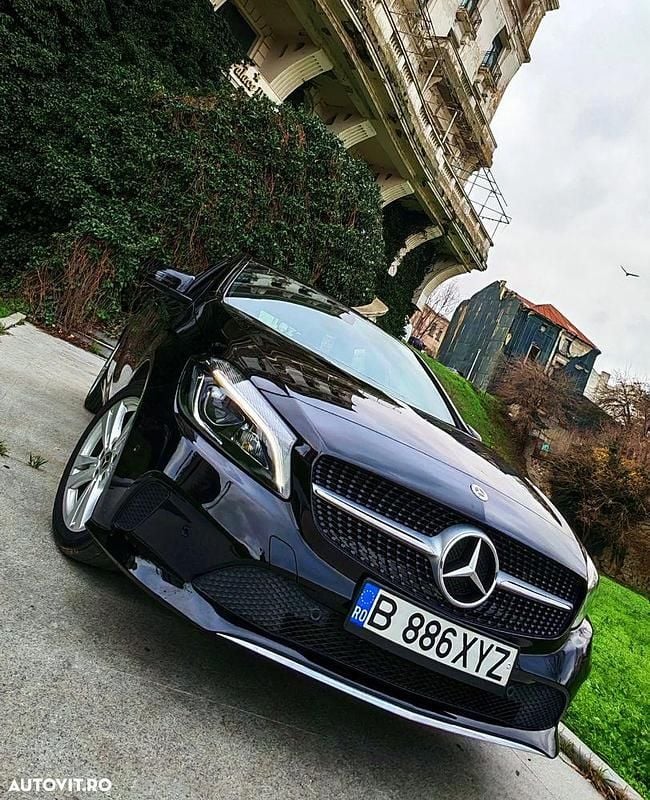 Culoareblack Second-hand 2018 Mercedes A180 AMG line Hatchback | 13.300 EUR (Preț bun) - Imagine 1/4