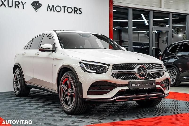 Second-hand Mercedes GLC300 AMG line 319 CP (234 kW) 2020 Culoarealb Coupe