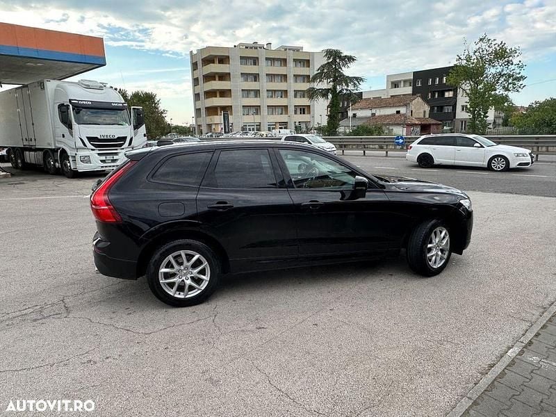 Culoarenegru Utilizat 2018 Volvo XC60 Momentum SUV | 17.999 EUR (Super Preț) - Imagine 1/4