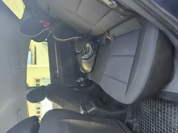 Utilizat 2017 Hyundai Elantra Berlinǎ | 11.500 EUR (Preț OK) - Imagine 1/4