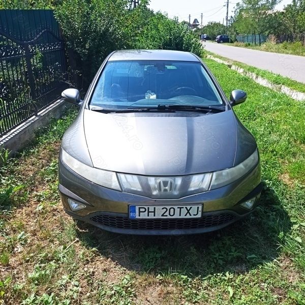 Maro Utilizat 2006 Honda Civic Hatchback | 2.900 EUR (Preț bun) - Imagine 1/4