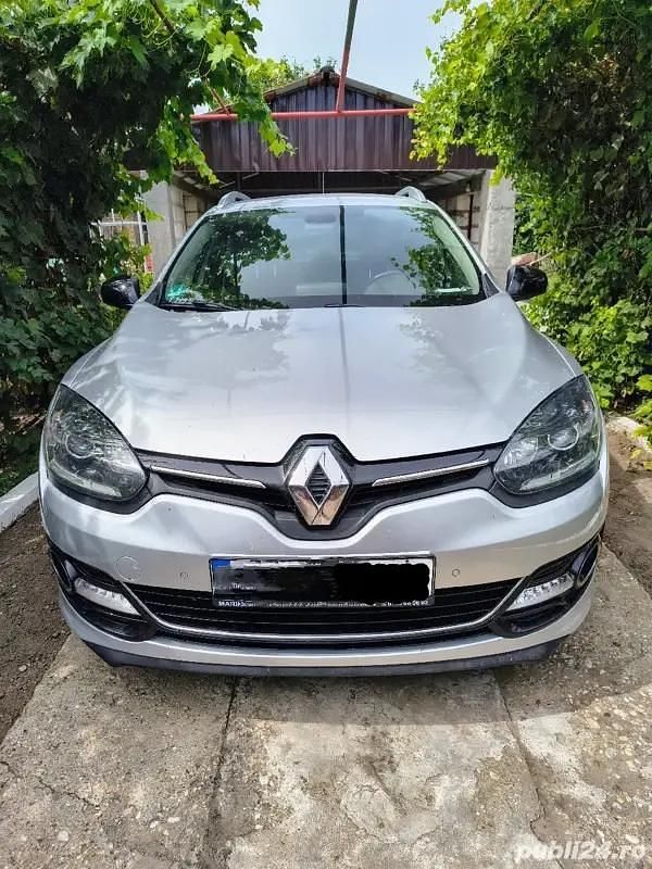 Second-hand 2015 Renault Mégane III Bose Edition Break | 5.600 EUR (Preț OK) - Imagine 1/4