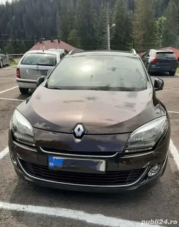 Maro Utilizat 2013 Renault Mégane III Break | 5.900 EUR (Puțin scump) - Imagine 1/4