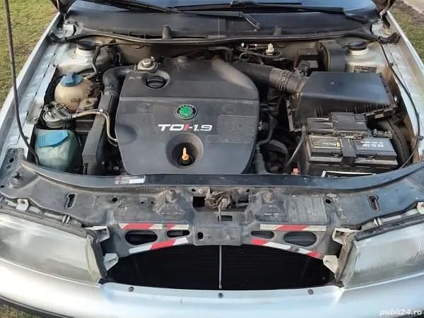 Utilizat 2000 Skoda Octavia Berlinǎ | 2.300 EUR (Puțin scump) - Imagine 1/4