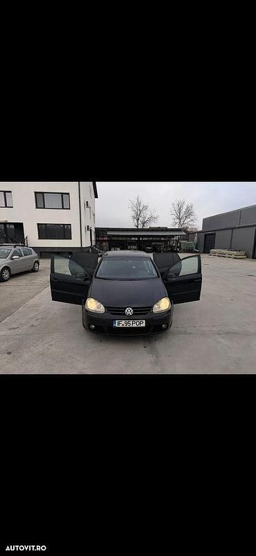 Second-hand VW Golf V Trendline 105 CP (77 kW) 2007 Culoarenegru Hatchback