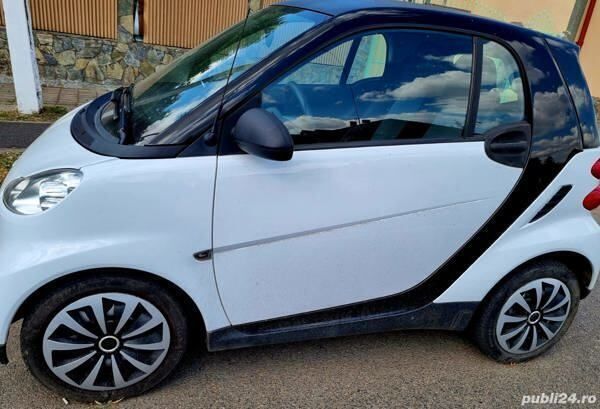 Alb Utilizat 2012 Smart ForTwo Coupé Coupe | 4.500 EUR - Imagine 1/4