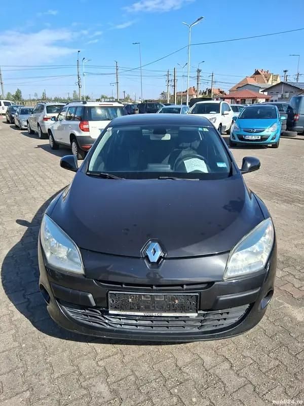 Utilizat 2010 Renault Mégane III Berlinǎ | 3.700 EUR - Imagine 1/4