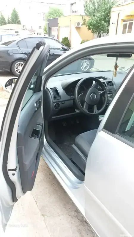 Second-hand VW Polo Cross 80 CP (58 kW) 2008 Hatchback