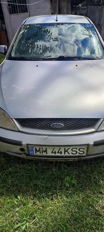 Second-hand Ford Mondeo 140 CP (102 kW) 2002 Berlinǎ