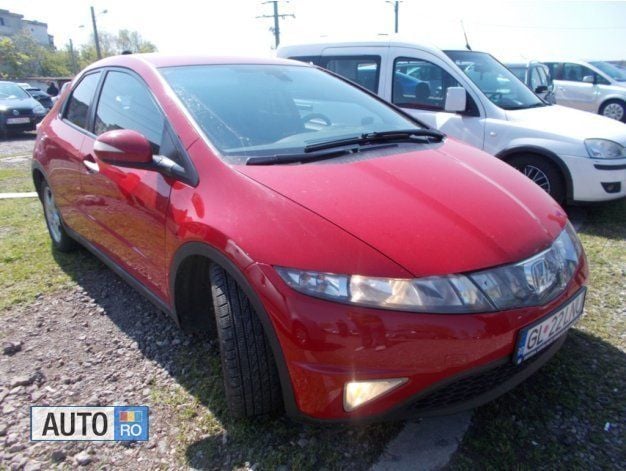 Second-hand Honda Civic 140 CP (102 kW) 2009 Rosu Hatchback
