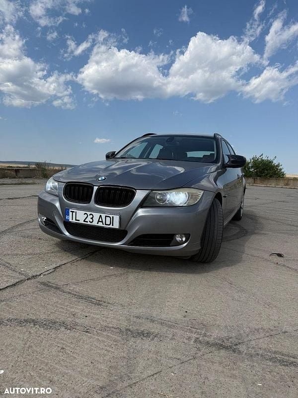 Culoaregri Utilizat 2010 BMW 318 Break | 5.500 EUR - Imagine 1/4
