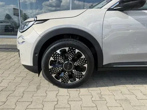 Nouă Fiat 600E La Prima 114 kW (156 CP) 2025 Bej SUV