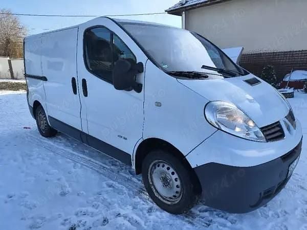 Second-hand Renault Trafic 115 CP (84 kW) 2008 Alb Monovolum