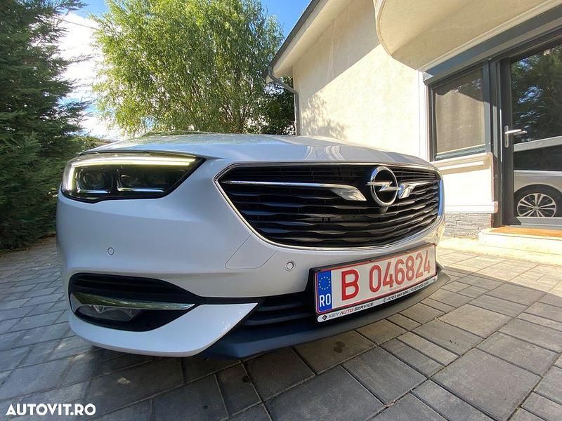 Second-hand Opel Insignia Country Tourer Business Edition 165 CP (121 kW) 2020 Culoarealb Berlinǎ