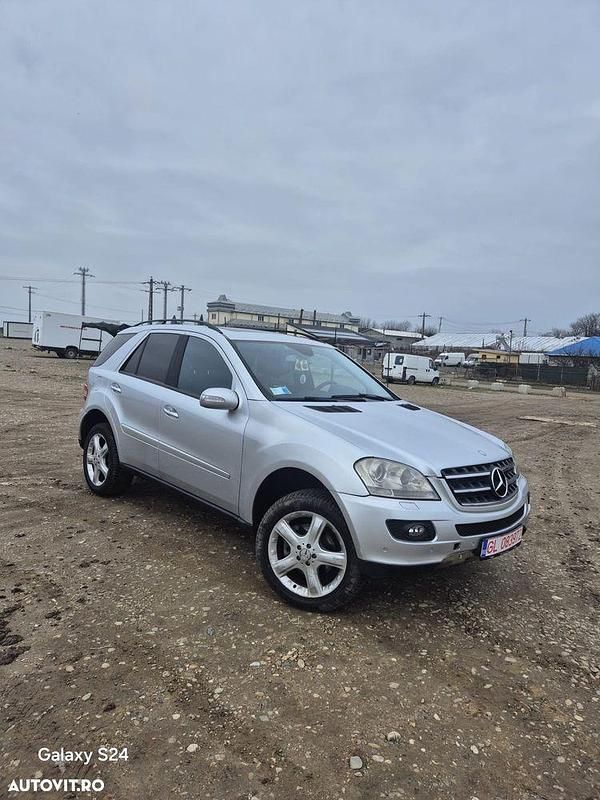 Second-hand Mercedes ML320 224 CP (164 kW) 2007 Culoareargint SUV