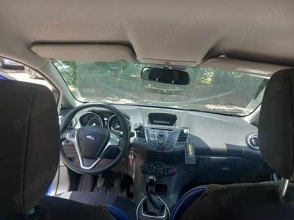 Second-hand Ford Fiesta 90 CP (66 kW) 2014 Albastru Hatchback