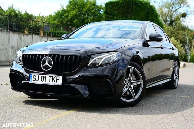 Culoarenegru Utilizat 2020 Mercedes E300 Berlinǎ | 22.900 EUR (Super Preț) - Imagine 1/4