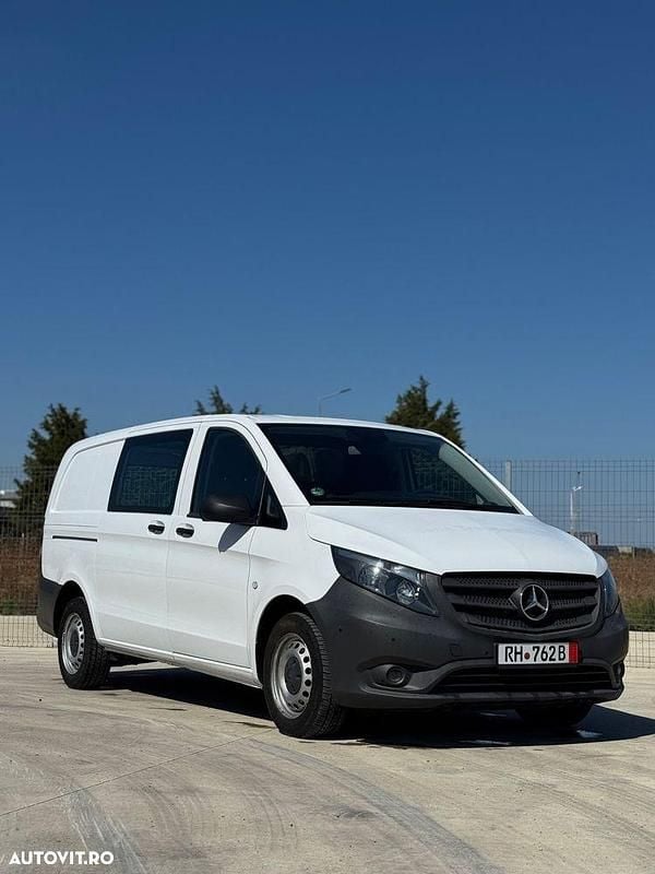 Culoarealb Utilizat 2021 Mercedes Vito Monovolum | 18.999 EUR - Imagine 1/4