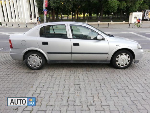Second-hand Opel Astra 84 CP (61 kW) 2002 Gri Berlinǎ