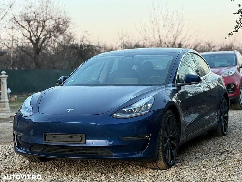 Second-hand Tesla Model 3 377 kW (513 CP) 2020 Culoarealbastru Berlinǎ
