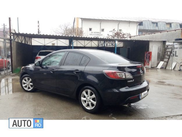 Negru Utilizat 2011 Mazda 3 Berlinǎ | 5.300 EUR (Super Preț) - Imagine 1/4