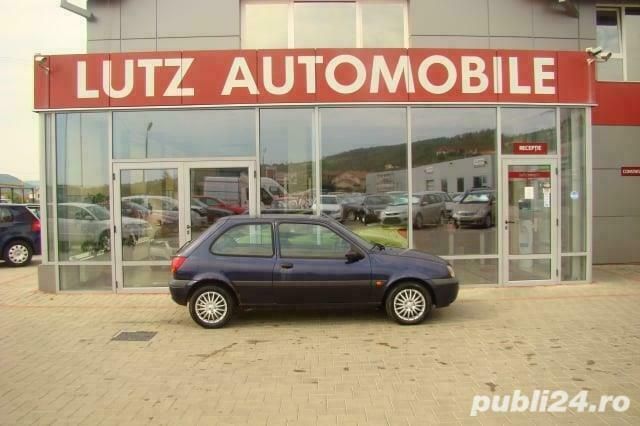 Second-hand Ford Fiesta 60 CP (44 kW) 2002 Albastru Hatchback