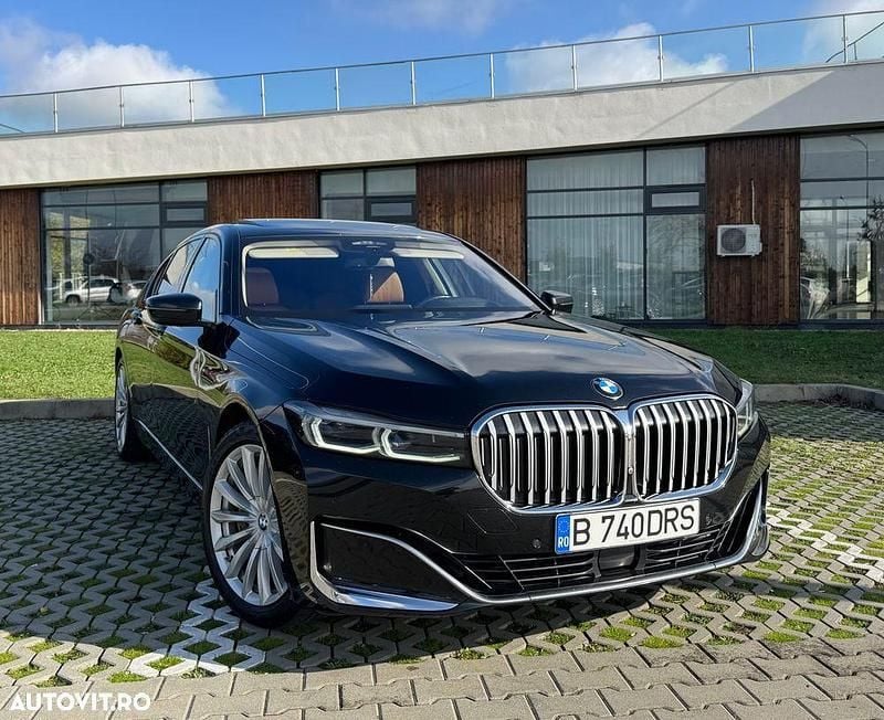 Culoarenegru Utilizat 2021 BMW 740 Berlinǎ | 51.900 EUR (Preț bun) - Imagine 1/4