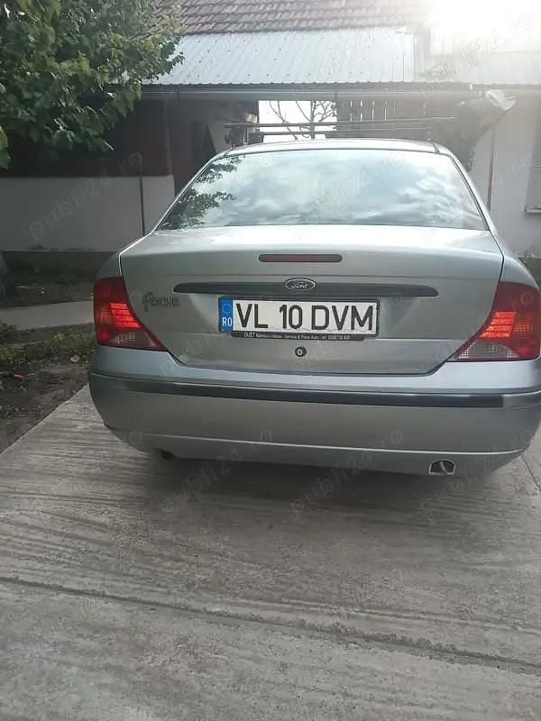 Utilizat 2002 Ford Focus Berlinǎ | 3.500 EUR - Imagine 1/4