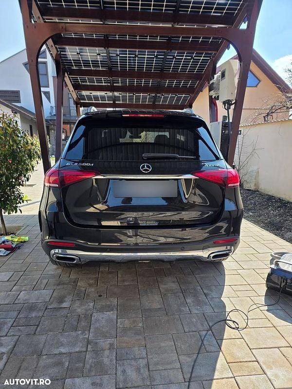 Second-hand Mercedes GLE300 AMG line 245 CP (180 kW) 2021 Culoarenegru SUV