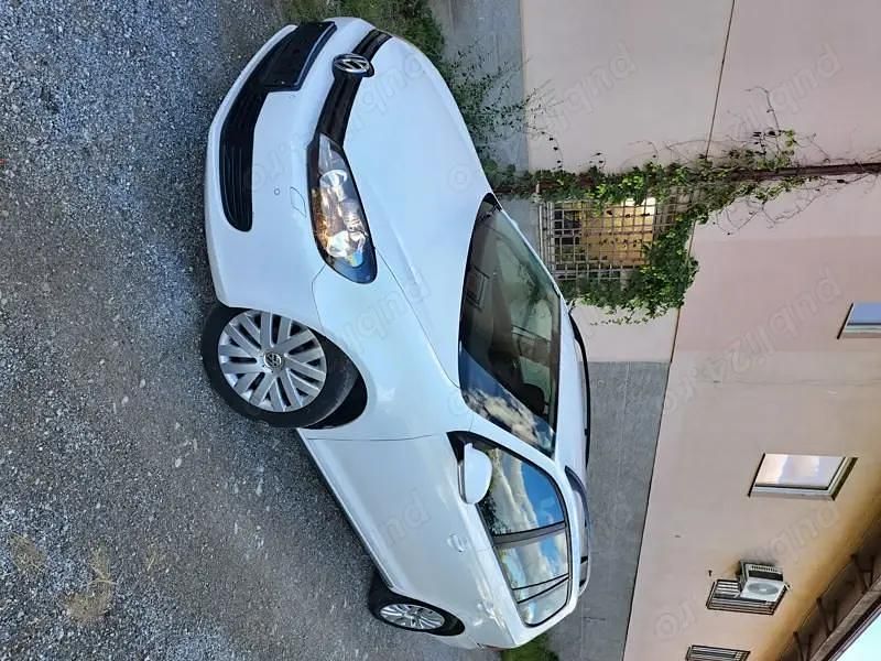 Utilizat 2011 VW Golf VI Break | 3.250 EUR (Preț bun) - Imagine 1/4