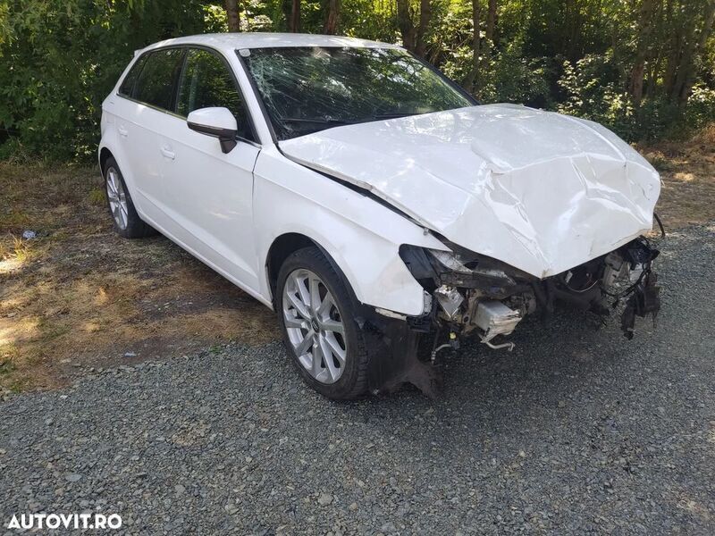 Alb Utilizat 2018 Audi A3 Sportback Design Hatchback | 3.300 EUR - Imagine 1/4