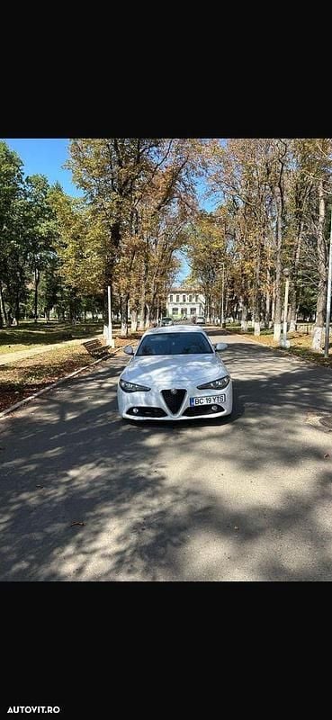 Second-hand Alfa Romeo Giulia 180 CP (132 kW) 2017 Culoarealb Berlinǎ