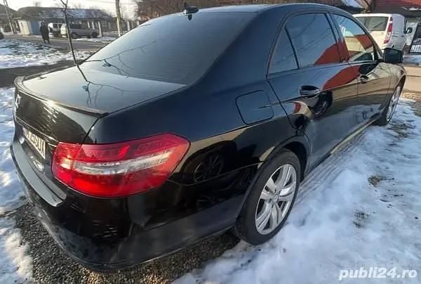 Second-hand Mercedes E200 136 CP (100 kW) 2012 Berlinǎ