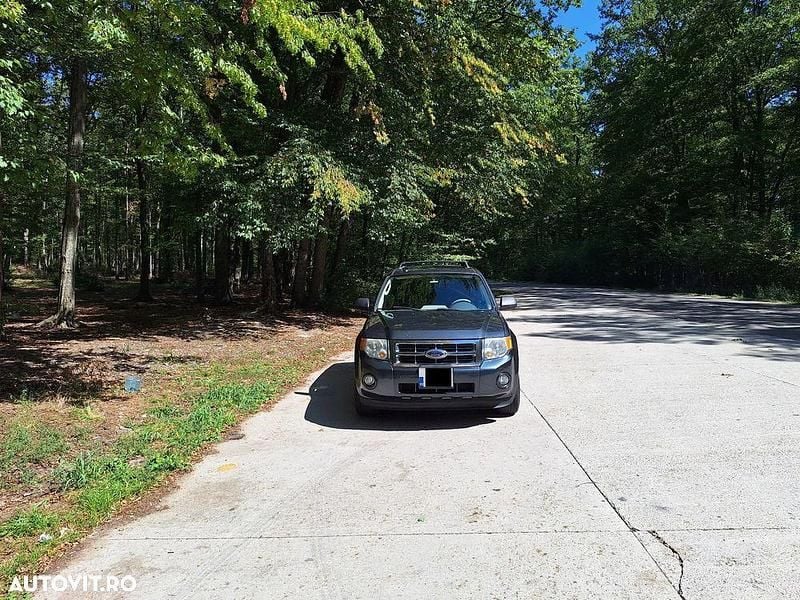 Culoaregri Utilizat 2009 Ford Escape SUV | 3.700 EUR - Imagine 1/4