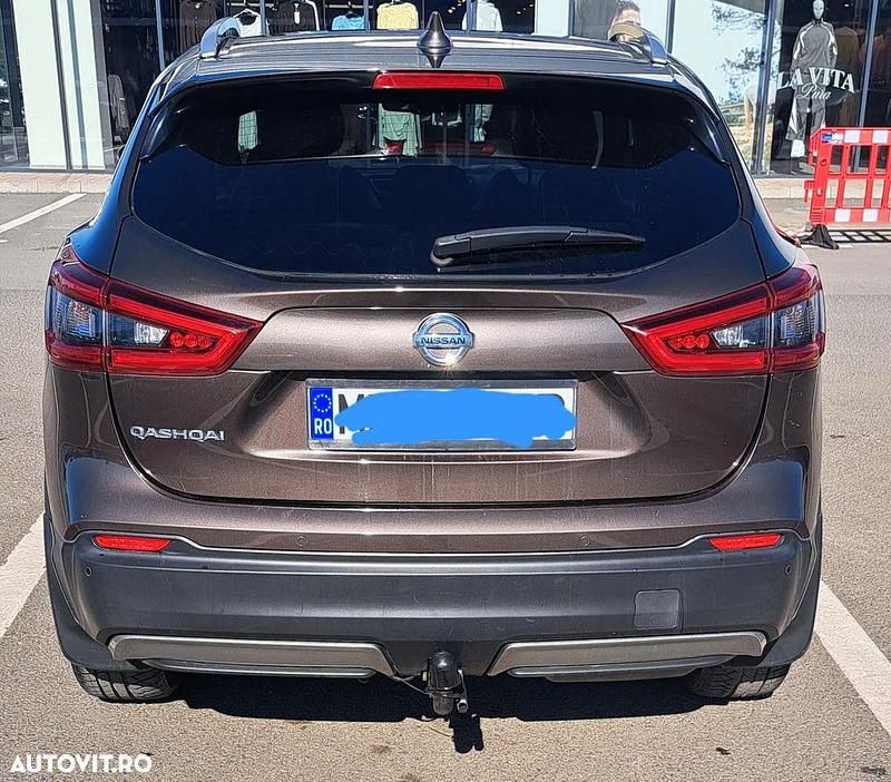 Second-hand Nissan Qashqai Tekna 114 CP (83 kW) 2018 Culoaremaro SUV