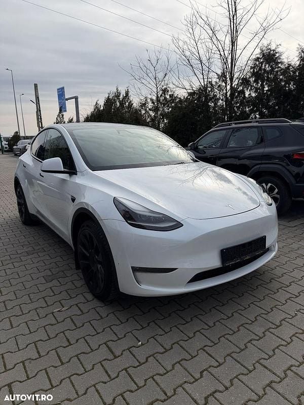 Second-hand Tesla Model Y 378 kW (514 CP) 2024 Culoarealb SUV