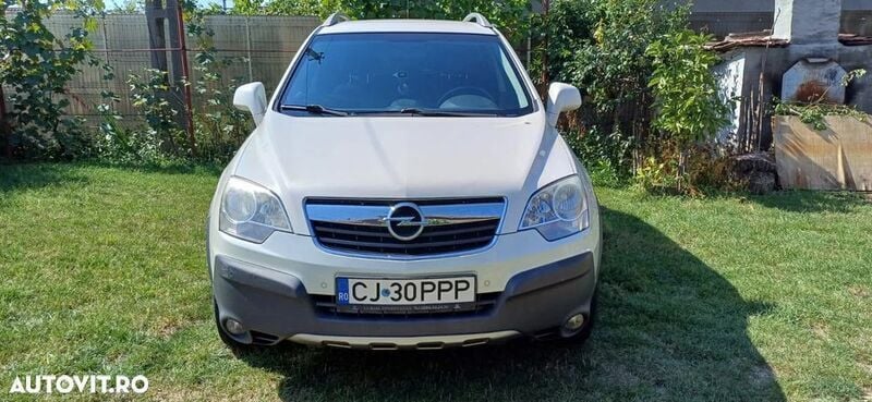 Alb Utilizat 2009 Opel Antara SUV | 3.100 EUR - Imagine 1/4