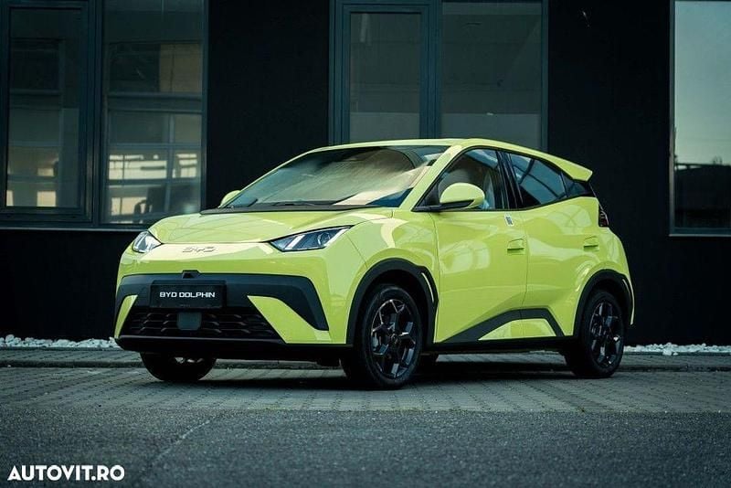 Galbeuriu Nouă 2025 BYD Dolphin Hatchback | 23.200 EUR - Imagine 1/4