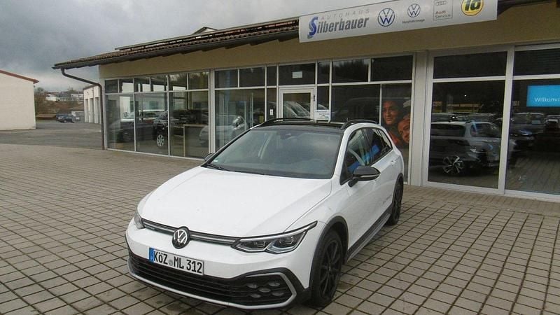 Utilizat 2023 VW Golf Alltrack Break | 36.272 EUR - Imagine 1/1