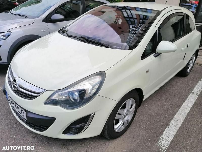 Alb Utilizat 2011 Opel Corsa Cosmo Hatchback | 2.600 EUR (Preț OK) - Imagine 1/4
