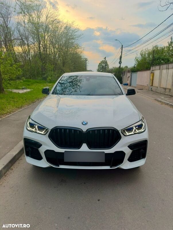 Alb Utilizat 2021 BMW X6 SUV | 73.000 EUR (Preț bun) - Imagine 1/4