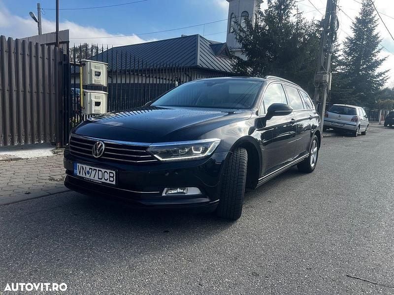 Culoarenegru Utilizat 2017 VW Passat Highline Break | 11.180 EUR (Preț bun) - Imagine 1/4