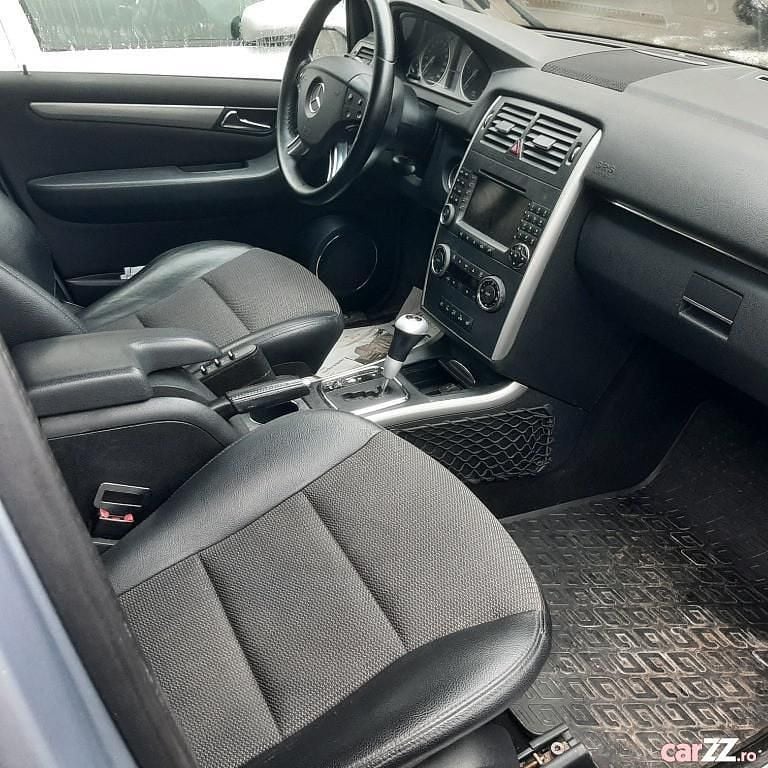 Second-hand Mercedes B200 Avantgarde 140 CP (102 kW) 2007 Albastru Monovolum